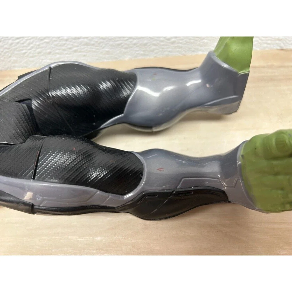 2018 Marvel Avengers Endgame Titan Hulk Plastic Action Figure